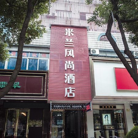 Milan Fashion Hotel Deqing Bagian luar foto