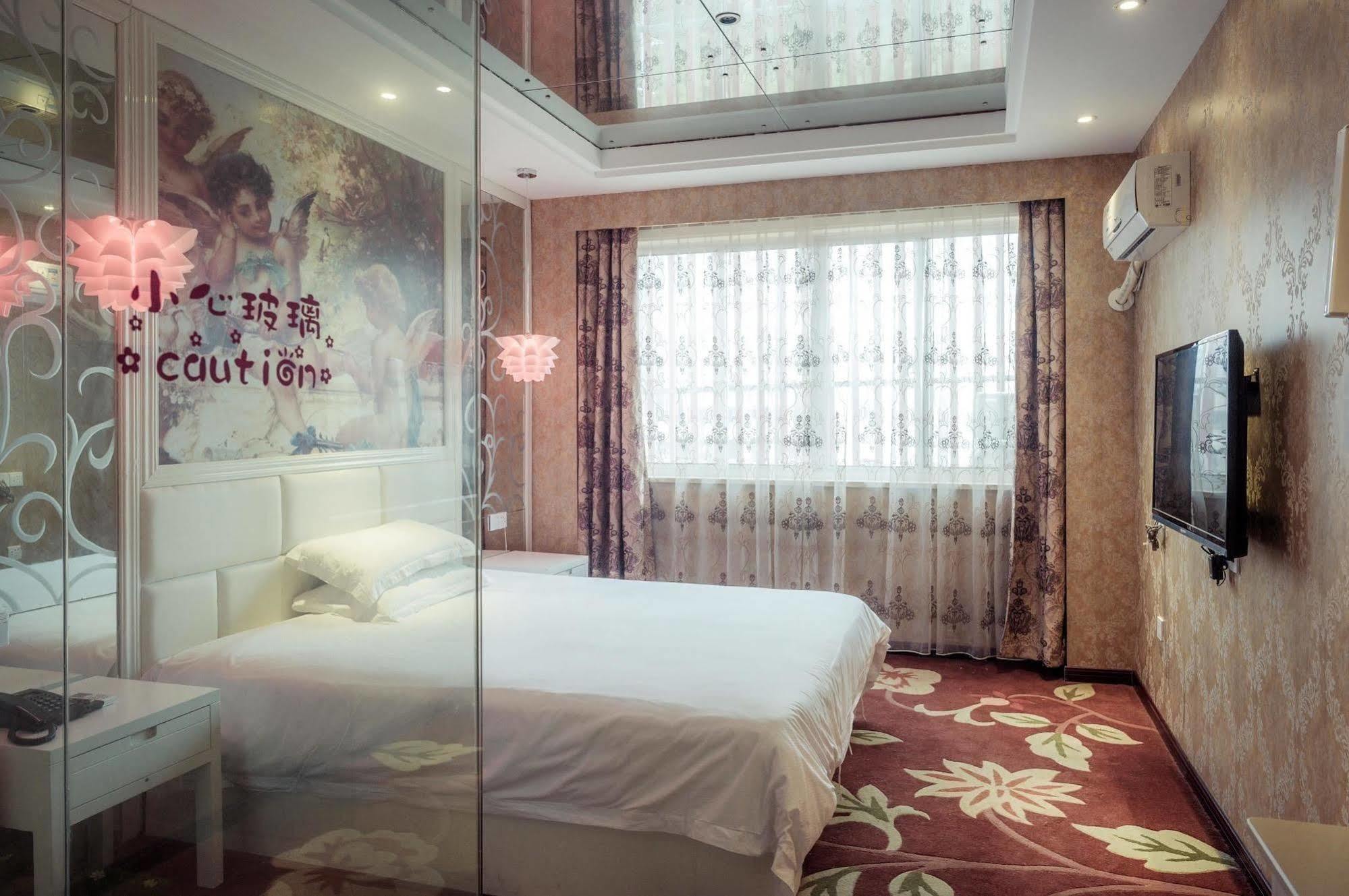 Milan Fashion Hotel Deqing Bagian luar foto